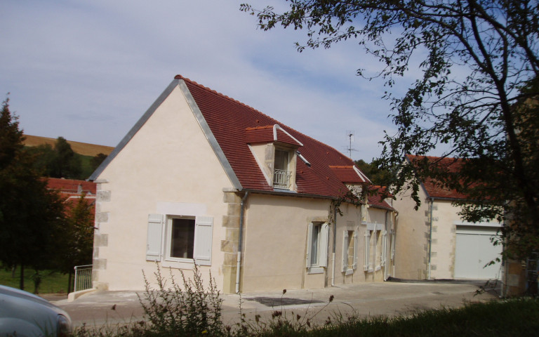 AuxR_Logis - Résidence Place du Village - Coulangeron